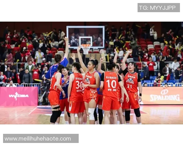 全运会特别报道：北京篮球队如何逆袭夺冠展现团队精神与拼搏意志