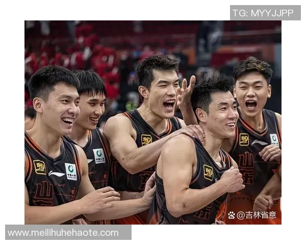 足球厉害的边后卫是否能适应CBA赛场？能力转化探讨
